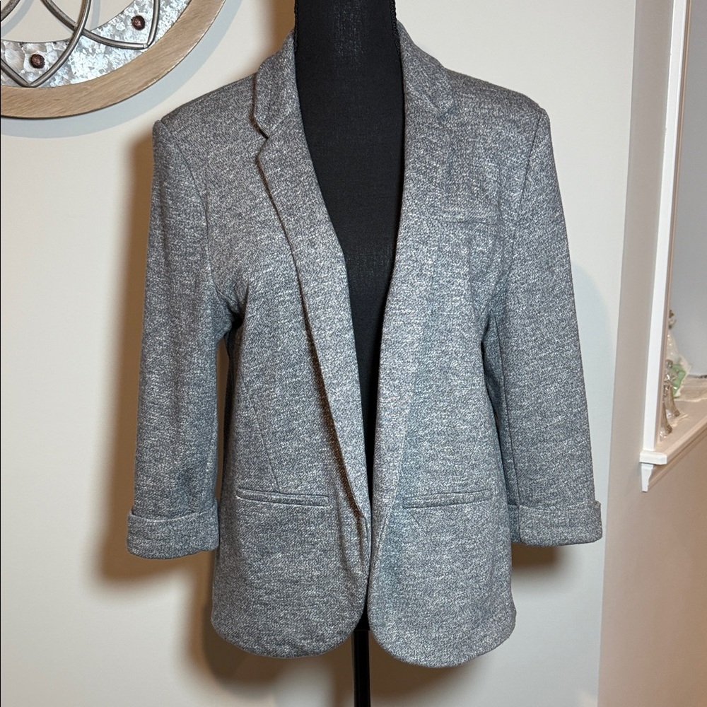 Laura Conrad Women's Gray Blazer super soft inner lining soft pink Size 12 EUC